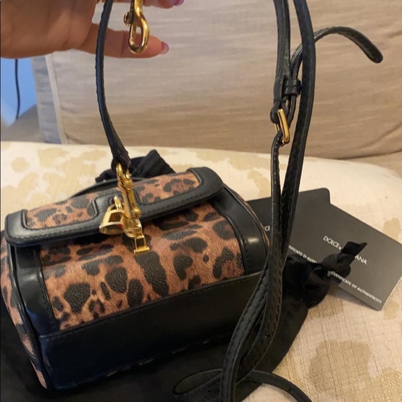 Authentic Dolce and Gabbana Crossbody bag - Picture 4 of 6